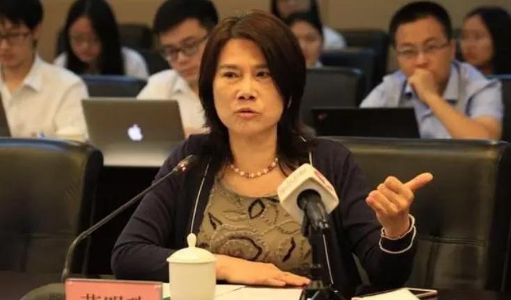 电子商务|大街上贴满了“旺铺转租”，实体店还有出路吗？董明珠直言不讳