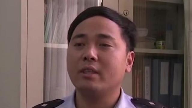 回顾妻子被侵犯后,发现自己竟爱上对方,丈夫一气之下将对方残杀