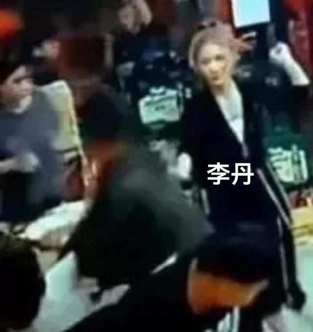 唐山打人事件陈继志的铁窗泪,他不停刷自己打人视频会怎么想