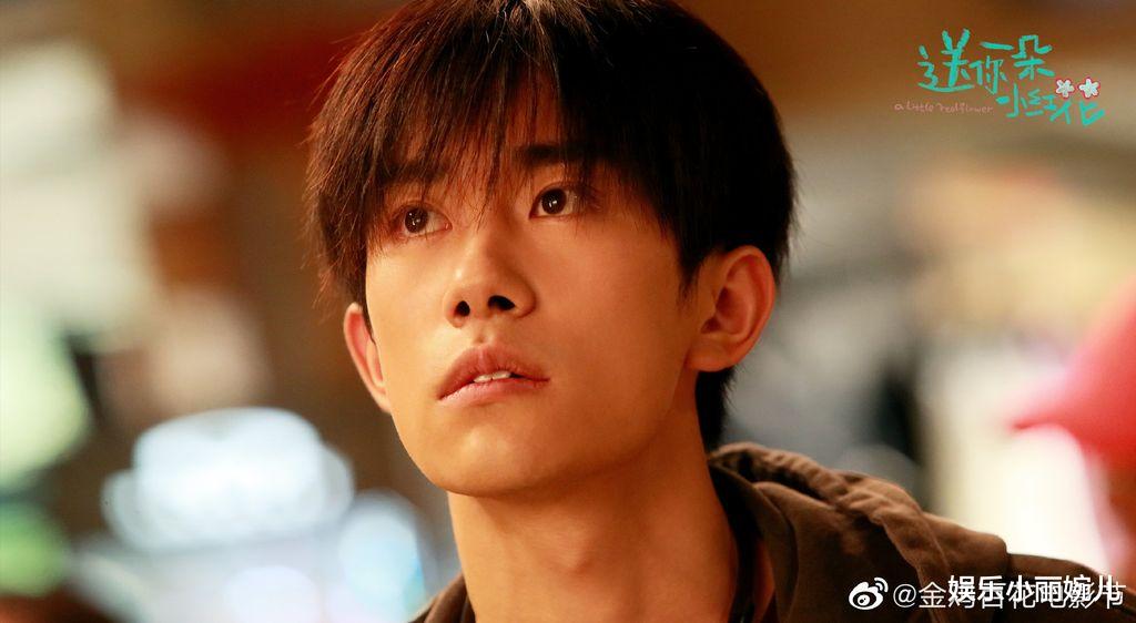 国家话剧院|易烊千玺被质疑走后门录取国家话剧院，神隐8天道歉“放弃入职”