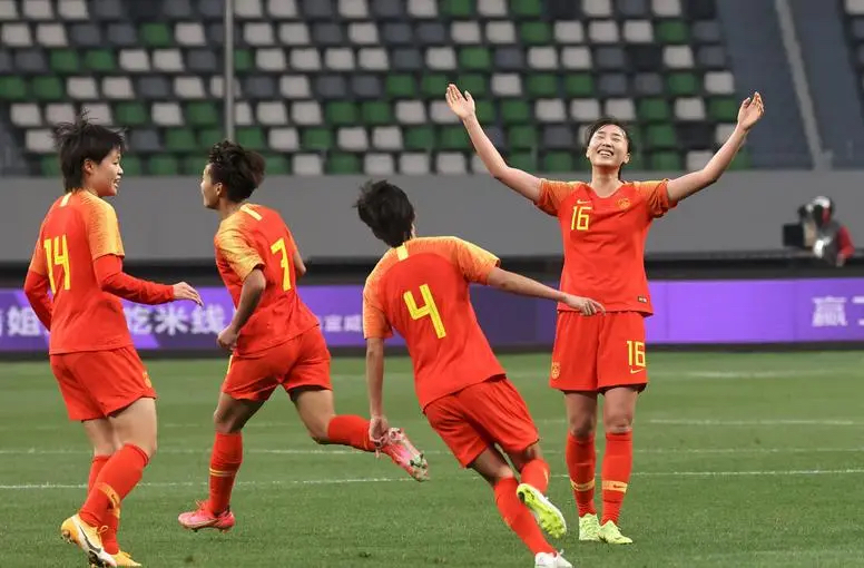 中国女足|2-1到4-3，中国女足冲击第九冠，首发11人基本确定，王霜担当核心