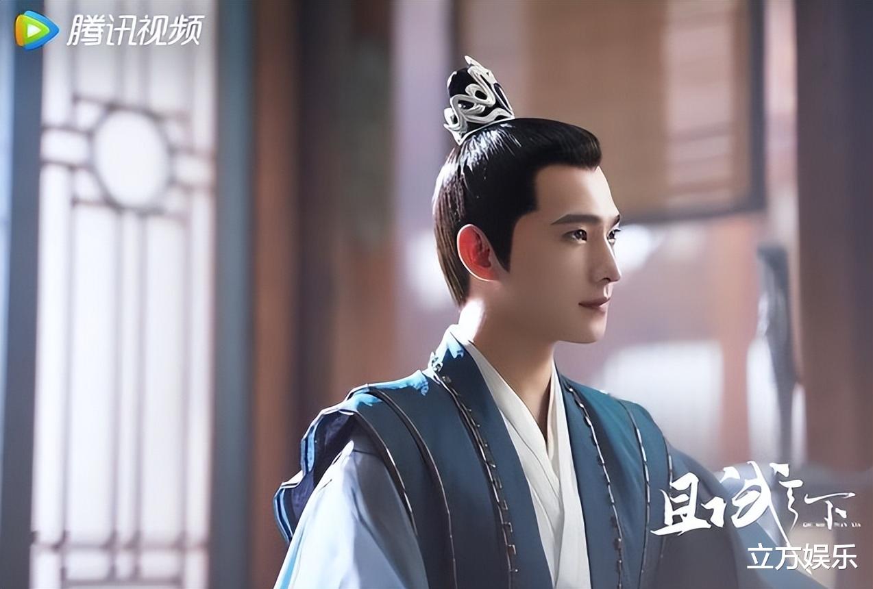 杨洋|杨洋新剧首播:男女主同框就尴尬,一个穿增高鞋一个穿假两件!