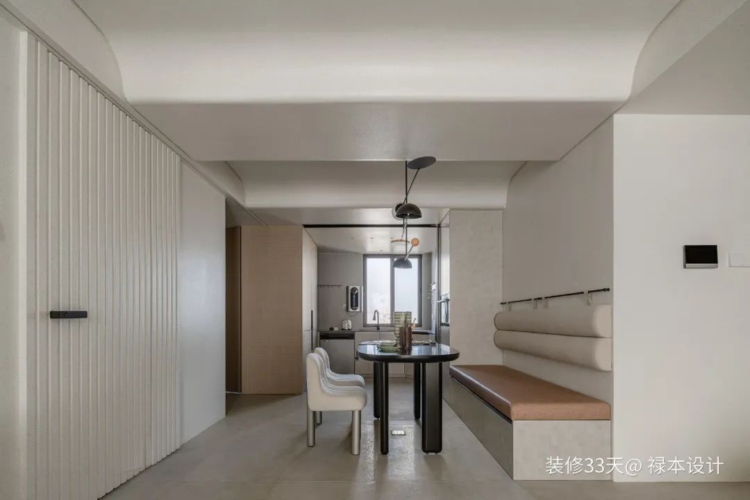 装修设计:122平温柔素色现代简约三室