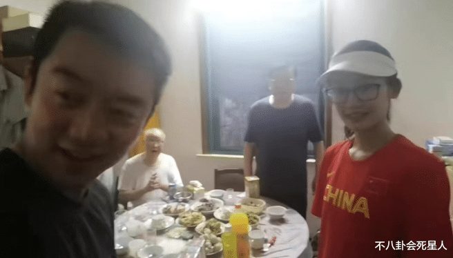 郑恺|才第一次上综艺秀恩爱,郑恺苗苗就被全网预言要“离婚”了?