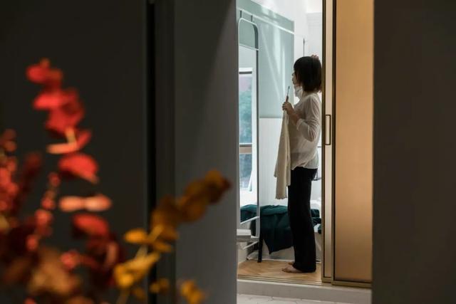 72㎡现代简约,简单优雅的设计,独居生活也惬意