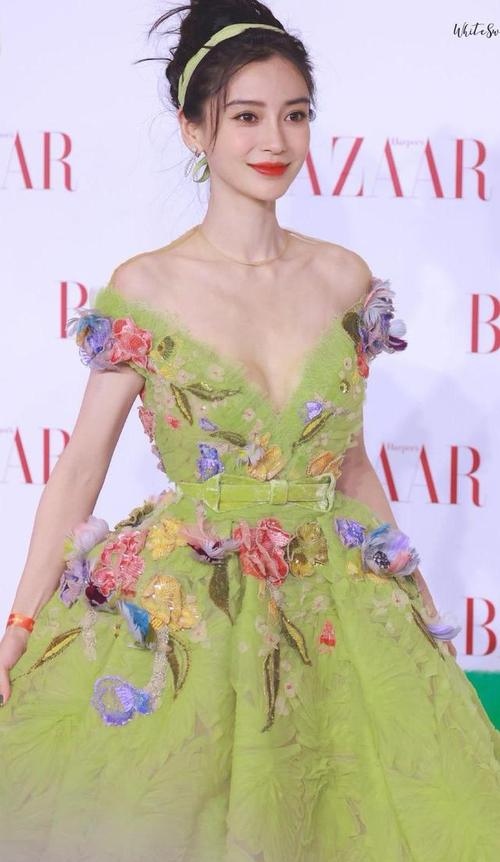 Angelababy|baby无戏可拍，翻起寻龙诀旧照，开始了炒冷饭