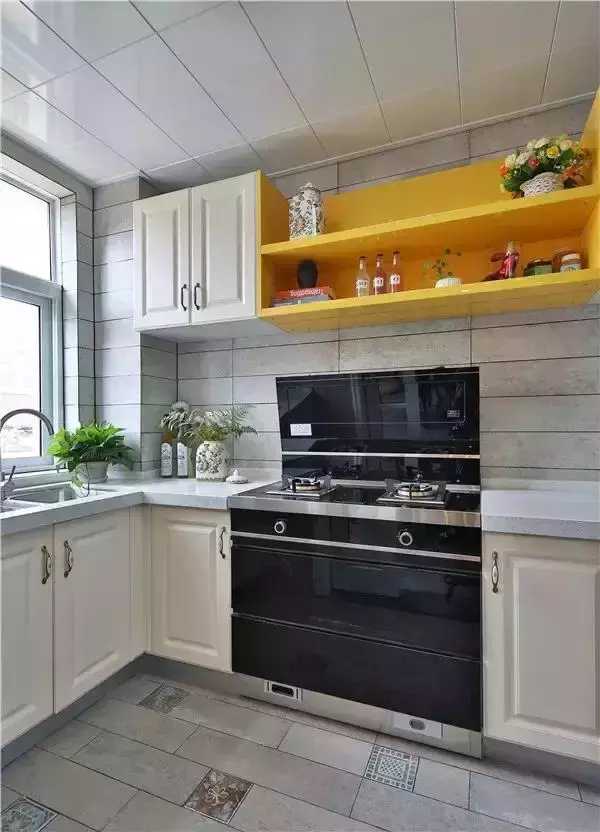 新房交给老公装,厨房隔断美翻天,可次卧墙壁太奇葩,大家来评价