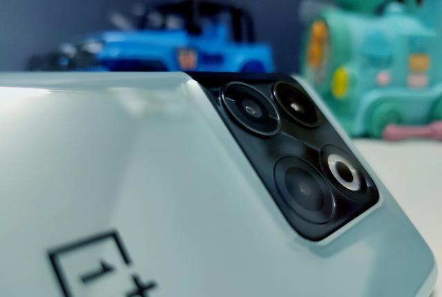 CPU|一加新旗舰，改变策略后仍旧坚持NeverSettle！