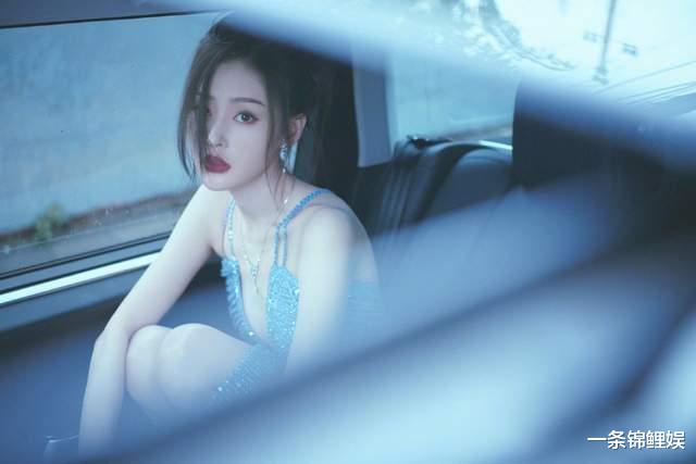 张天爱|张天爱有多瘦,穿深V礼服隐约看到胸骨,直言今天90明天争取破90