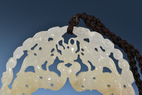 和田玉籽料|和田玉籽料双龙戏珠璧