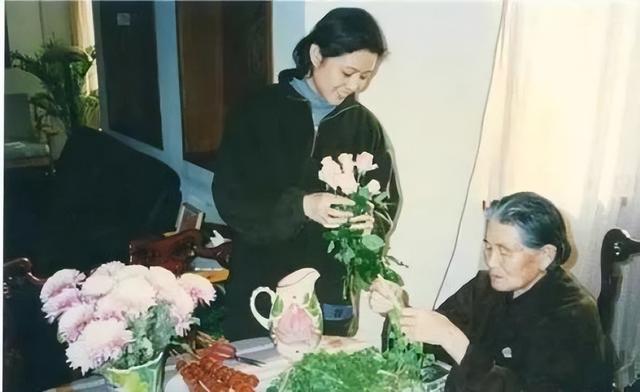 倪萍|倪萍儿子:母亲时隔24年再回春晚,因病被父亲抛弃的日子有痛有泪