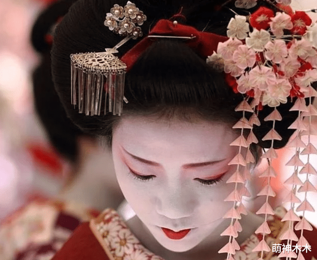 花魁|《苍兰诀》出现日系元素？花魁扮相被指像艺伎，服饰也倭风