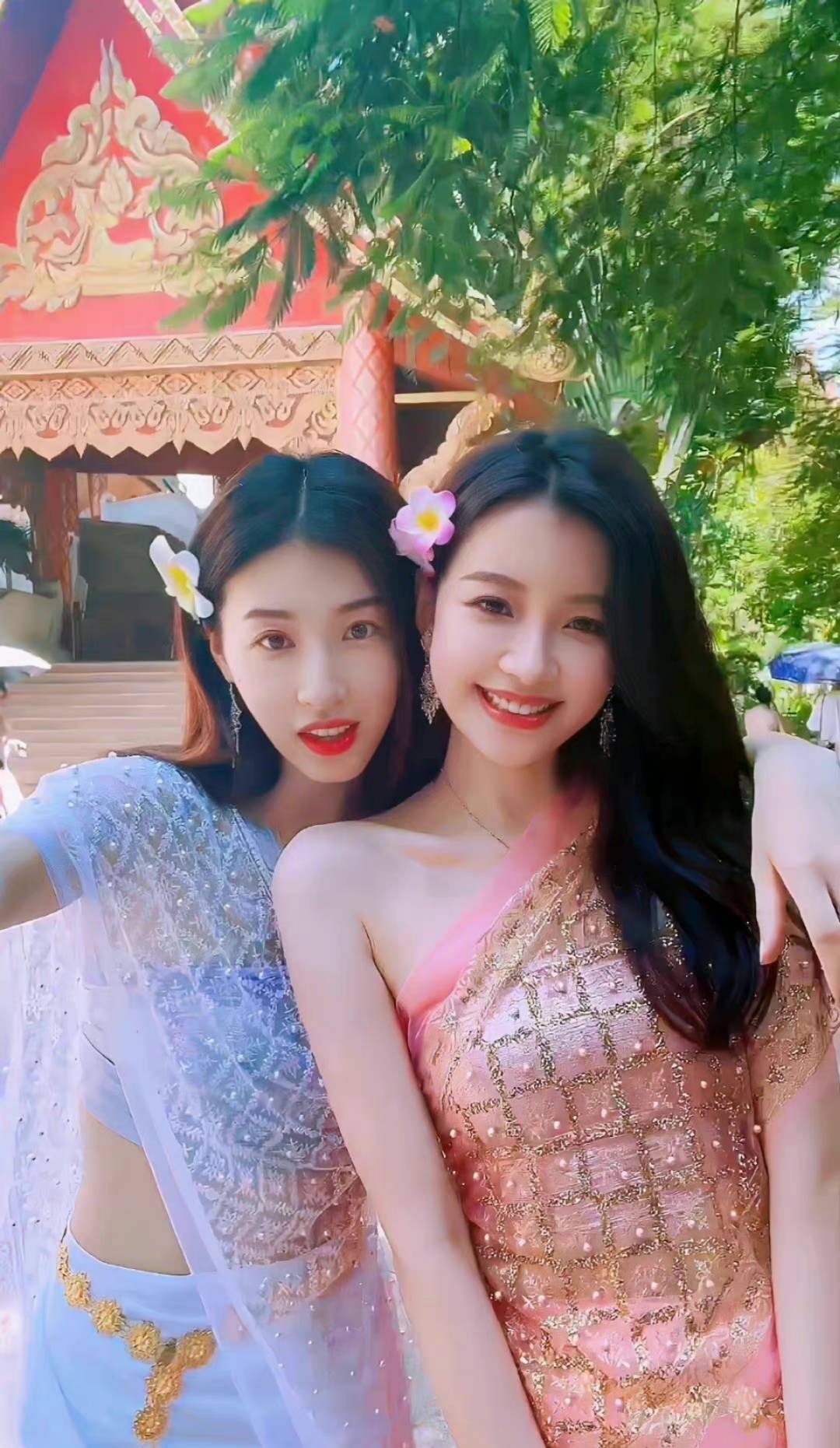 孙怡|孙怡离婚后与朋友去旅游,颜值回春身材超好,大长腿细得像竹竿