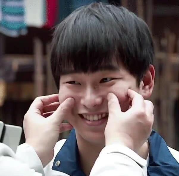 李钟硕|盘点那些因长胖上热搜又瘦回颜值巅峰的男明星,第三个真的很努力