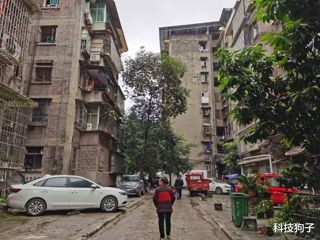 房价|又一新模式被采用！老房的电梯问题统一得到解决，大家支持吗？