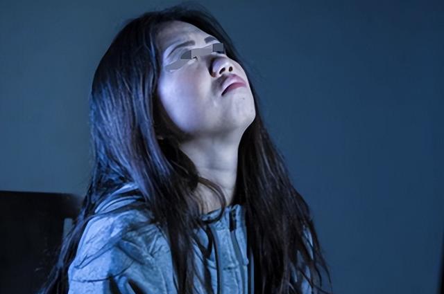 2005年男学生爱上善良女老师,欲强行与其发生关系,最终酿成血案