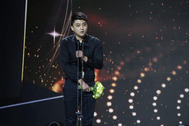 马龙|国乒25岁黑马要轰9连胜了，马龙看到了接班人，肖战也拍手叫好
