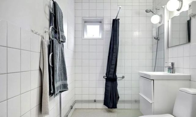 晒我51㎡小户型,2万硬装买床就入住,老妈心疼:怎么睡这儿了