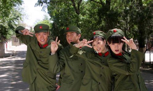 孙俪|《幸福像花儿一样》孙俪奉献第一次，与殷桃抢角色，辛柏青遭嫌弃