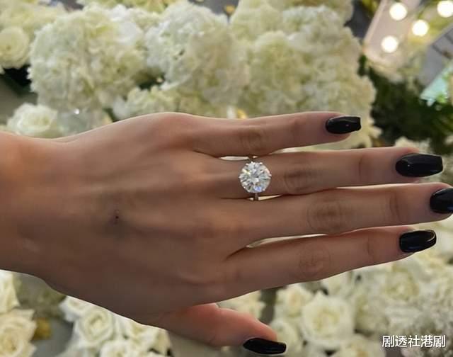 何猷君|恭喜！著名名媛二婚在即，举行过大礼仪式，未婚夫送出近千万贺礼