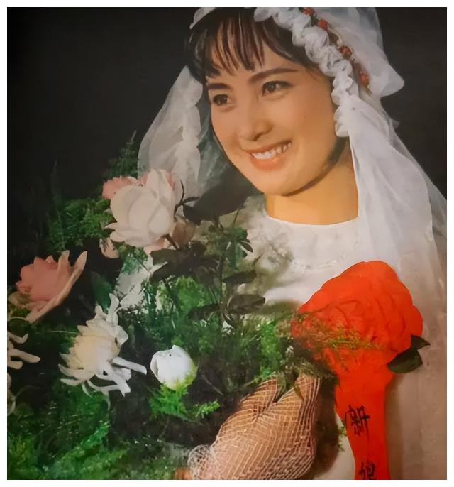 周迅|演员张金玲:巅峰为爱生子隐退,离异后改嫁富商,她后来怎样了?