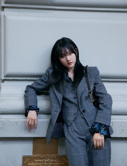 糕点 差点被周董MV女主傻白甜形象骗到,23岁三吉彩花根本是霸气女总裁