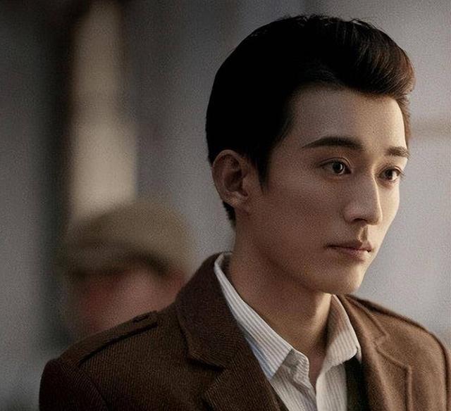 彭小苒|彭小苒带来一部反特悬疑剧，挑战女警角色，男主是浓颜系帅哥