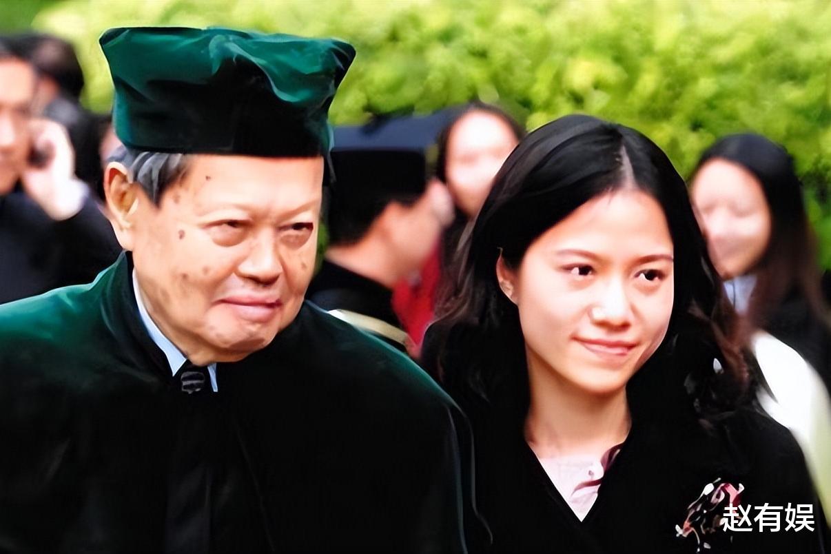 翁帆|为照顾大54岁老公，翁帆坚持早睡早起18年，如今杨振宁已100岁