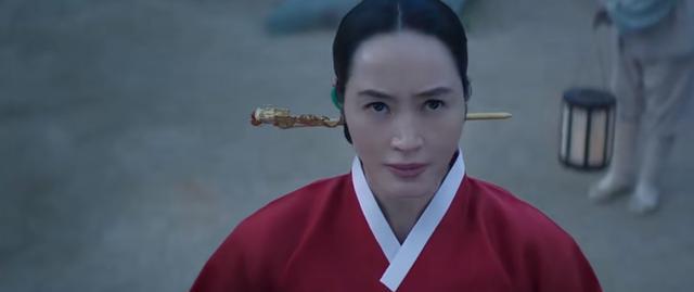 林志玲|最火韩剧《王后伞下》这个王后太个性了，竟敢挑战婆婆的权威