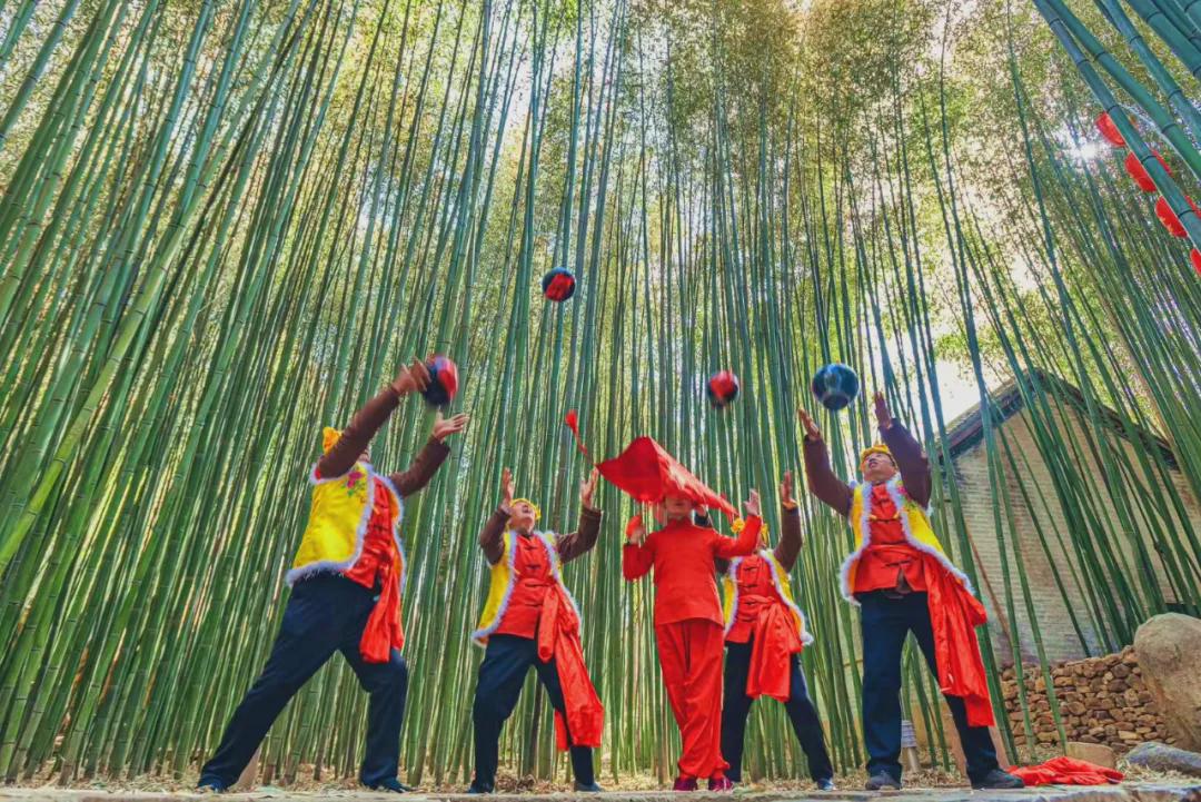 欧洲|当情人节遇到元宵节，竹泉村·红石寨还可以这么玩！