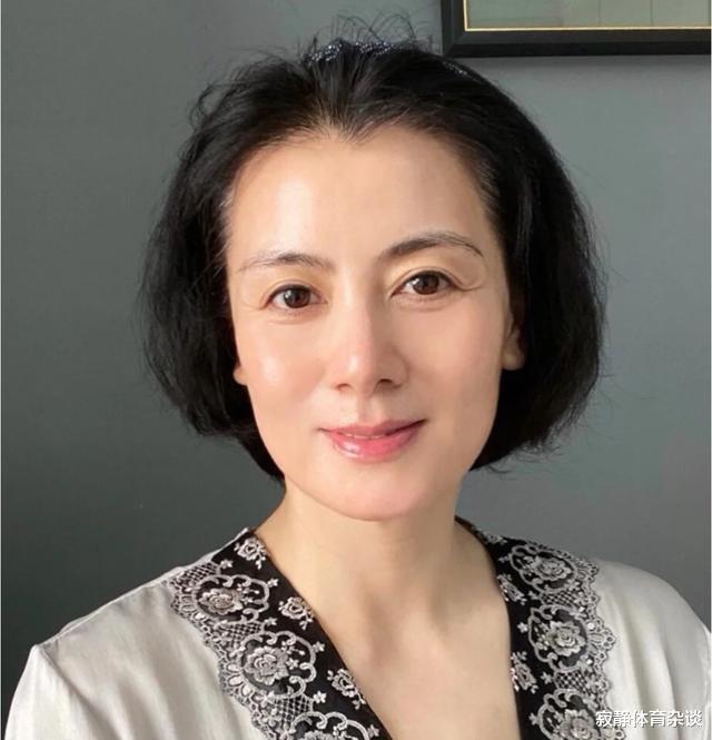 防晒 50岁女人学这样护肤，防晒+保湿+抗老+方法，拒绝忽悠不花冤枉钱