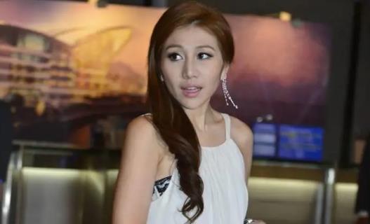 何超盈|何超盈：曾精神涣散现身街头，传同性绯闻，后闪婚小6岁男友