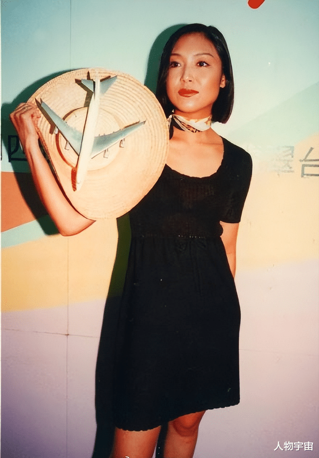 张凤妮|张凤妮:闷葫芦竞选港姐成名,嫁小7岁大马富商,生3个漂亮女儿