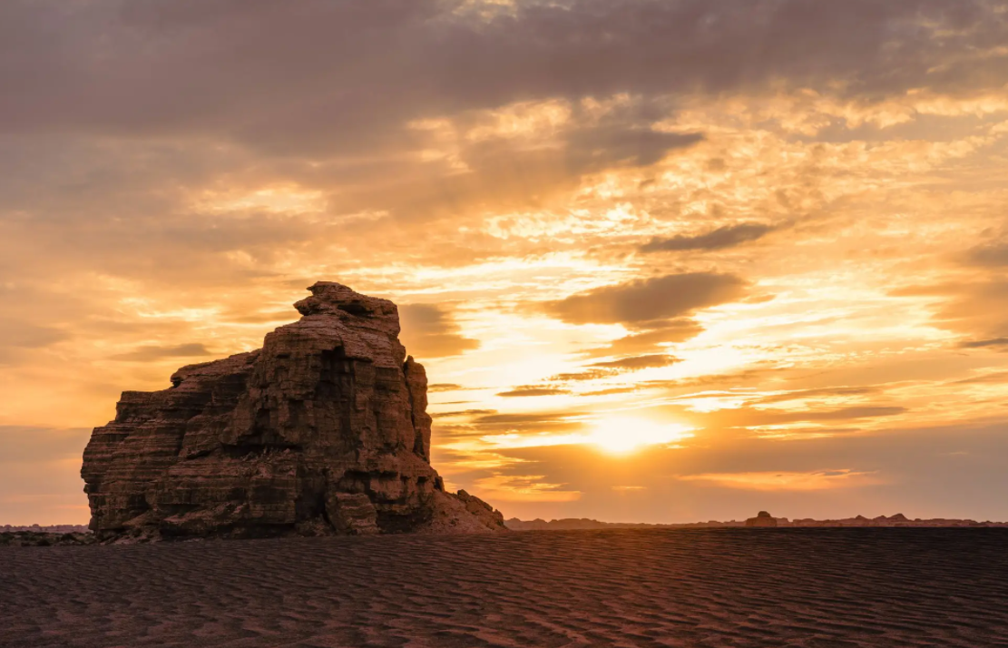 敦煌|敦煌三大旅游景点，来看看你去过几个？