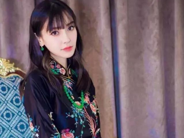 明星|女明星众多,哪些人不适合佩戴翡翠呢?今天给大家说几个