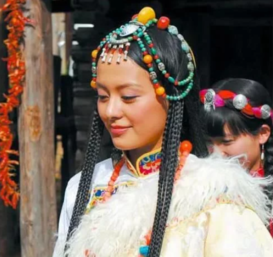 逆局|神似宁静,但两人的发展却相差很大,多次搭档都是大咖,可惜多年不温不火!