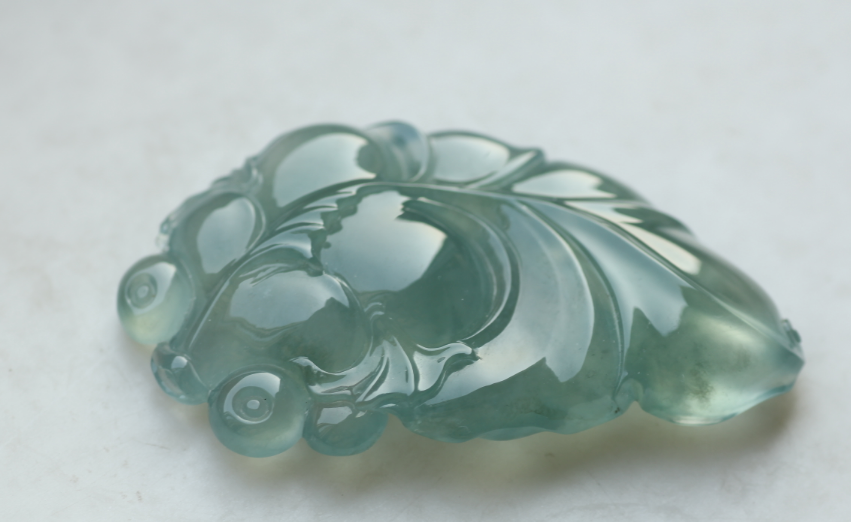 雕刻|对于翡翠作品来说,它的价值不止取决于品质,雕刻工艺也很重要