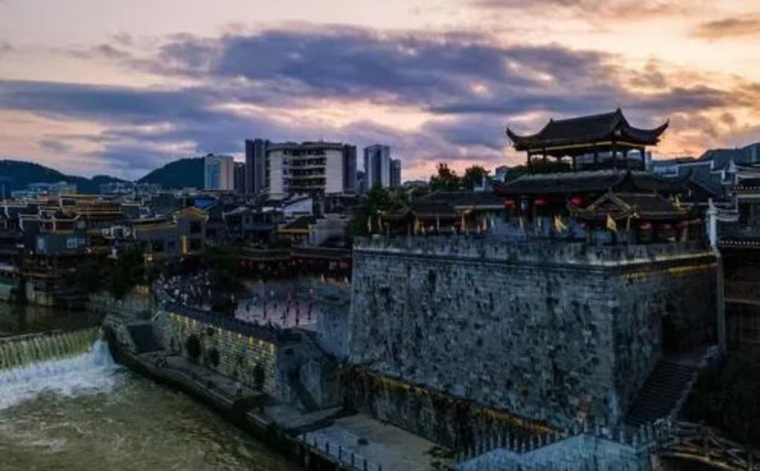 古镇|乾州古镇，古老的建筑，智慧的人民