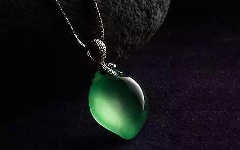 翡翠|如果拿一座城市来形容翡翠,你觉得哪一座城市,最适合翡翠?