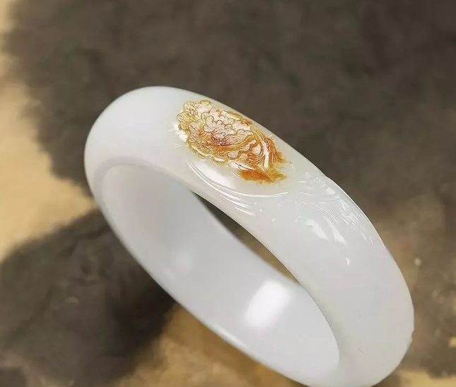 |四大名玉之一和田玉，应该如何正确收藏？怎么让和田玉价值最大化