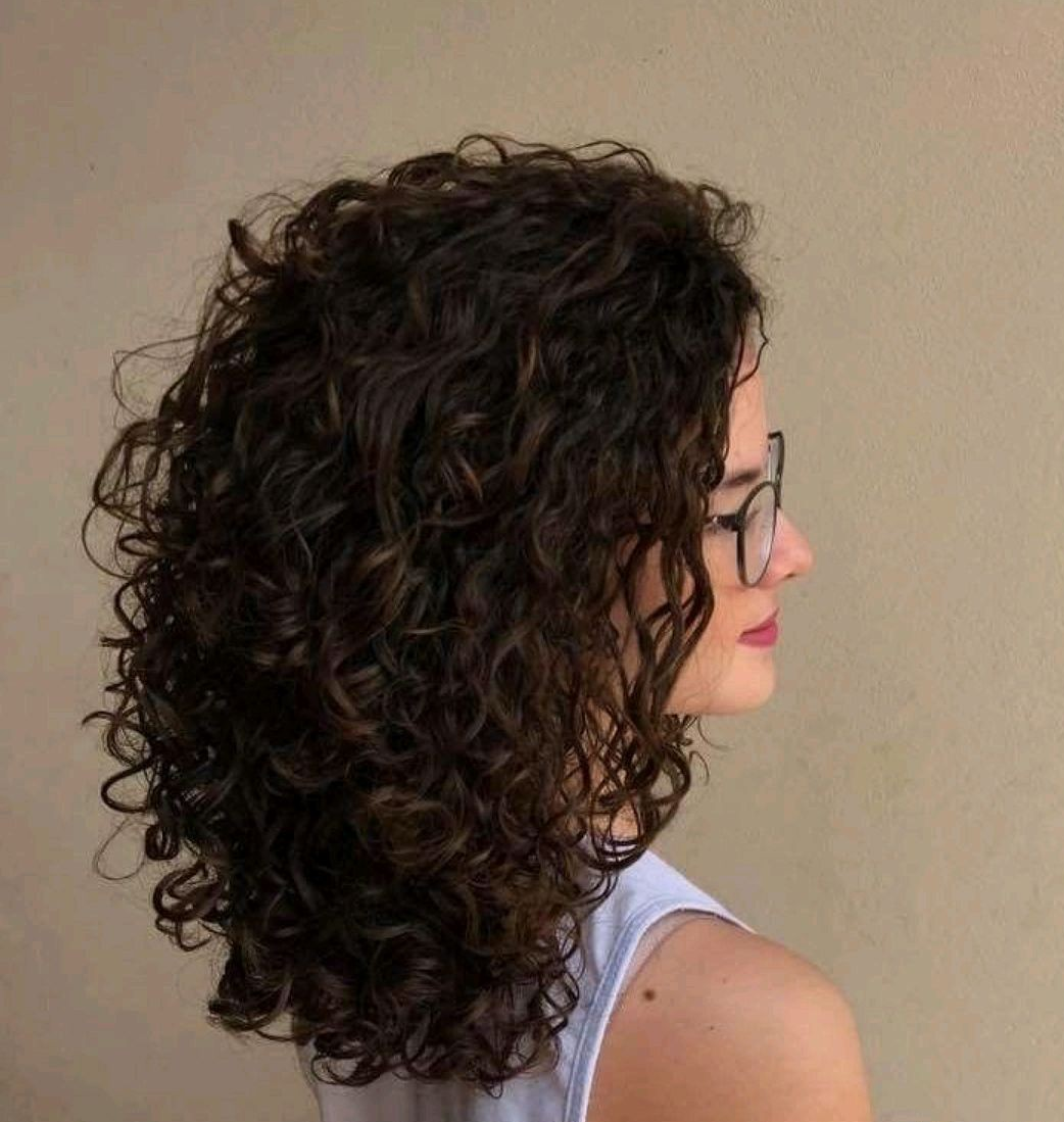 洗面奶 头发细软少,发型就选这3种,洋气蓬松又瘦脸