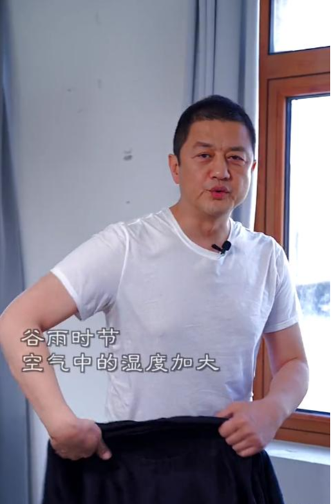 李亚鹏|李亚鹏:谷雨时节尝鲜儿,自曝最爱吃重口味的时令小菜“焯香椿”