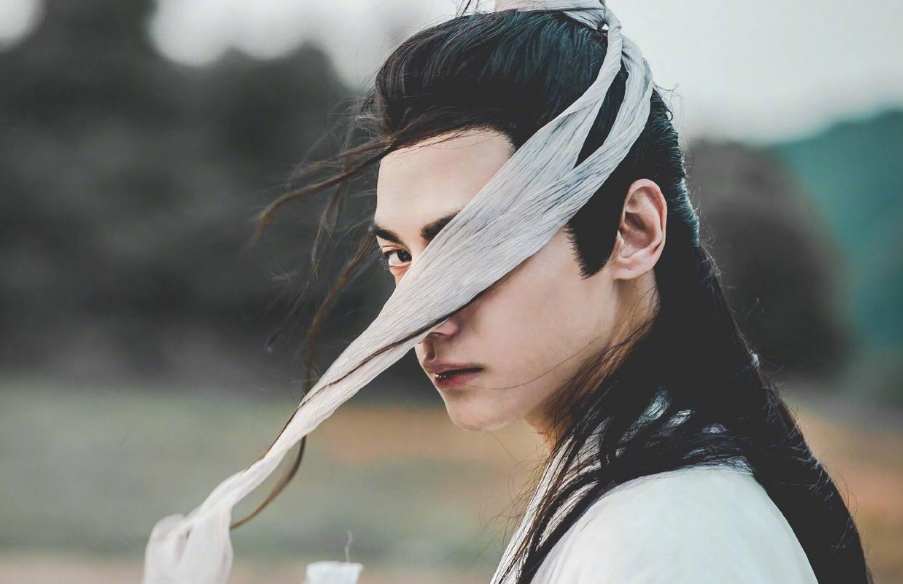 罗云熙|罗云熙很适合做综艺咖,看他在快乐大本营的表现,智商情商超高