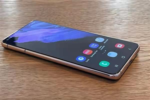 三星|三星新机曝光，5600mAh+IP68+144Hz，屏占比高达98.5%