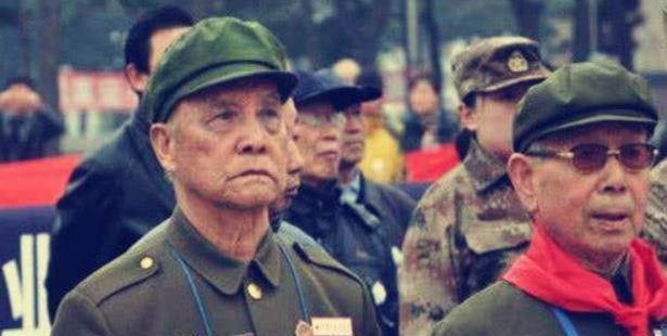 湖北老农隐姓埋名42年,因孙子无法参军,他被迫亮明真实身份