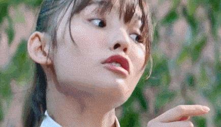 赵丽颖|摇头晃脑、五官乱飞，明明就不会演戏，就别硬尬“演技派”了