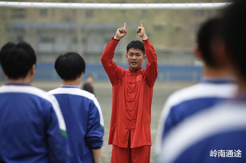 教师|教师成为令人羡慕的职业，你想成为一名教师吗？也许有些误解！