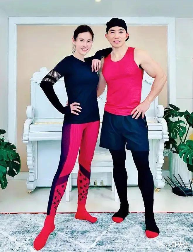 袁成杰|疫情下上海明星纷纷秀厨艺,有3位堪称大厨,李立群是隐藏高手