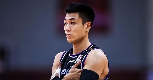 广东男篮|22点57分，赵继伟发文，其妻子太激动，高诗岩三个字回复令人心碎