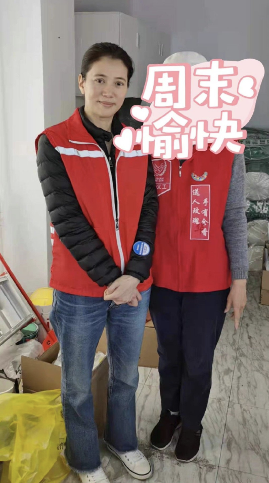 袁咏仪|高级“内涵”！谭咏麟大赞袁咏仪做义工，调侃比有些人买包好多了